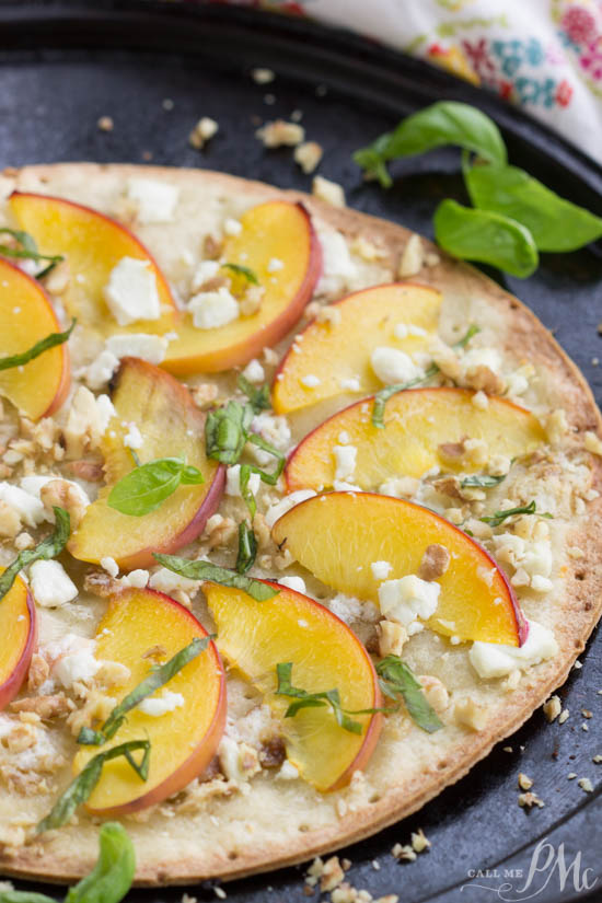 Low-Carb Peach Mascarpone Dessert Flatbread 