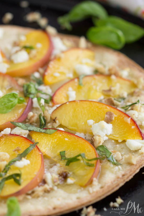 Low-Carb Peach Mascarpone Dessert Flatbread 