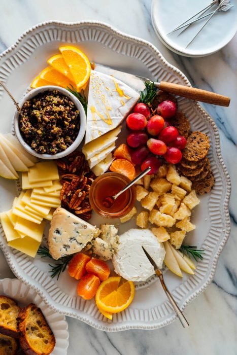How to Make a Cheese Board
