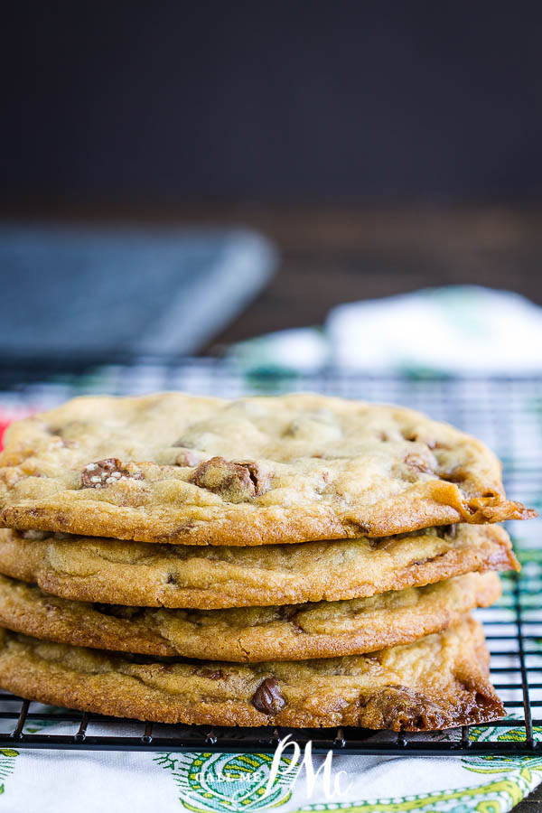Quarter Pound Chocolate Candy Bar Cookie Recipe is irresistibly good. When you can’t decide between a cookie and a candy bar, combine the two for an extraordinary dessert! #cookies #dessert #recipe #Christmas #cookieexchange #cookietray #chocolatechips Quarter Pound Chocolate Candy Bar Cookie