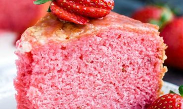 MELT IN YOUR MOUTH STRAWBERRY BUTTERMILK POUND CAKE MELT IN YOUR MOUTH STRAWBERRY BUTTERMILK POUND CAKE
