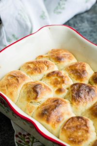 SOFT FLUFFY YEAST ROLLS