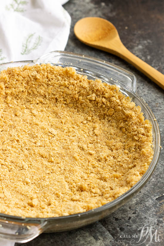 How to Make a No-Bake Graham Cracker Crust - quick and easy this classic graham cracker crust recipe has a few simple ingredients. It's great for no-bake pies or cheesecakes.