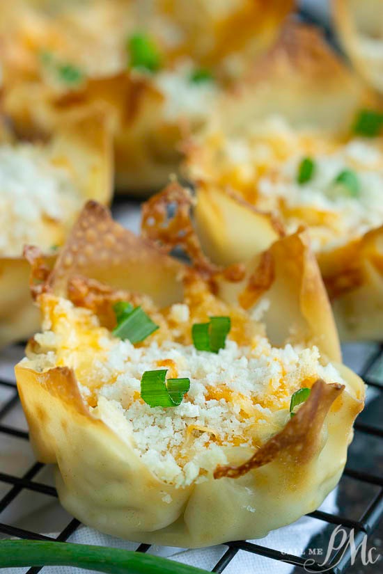 Easy and hearty, Crack Wontons are a two-bite appetizer that's filled with creamy, flavorful Crack Chicken. #chicken #appetizer #bacon Crack Wontons