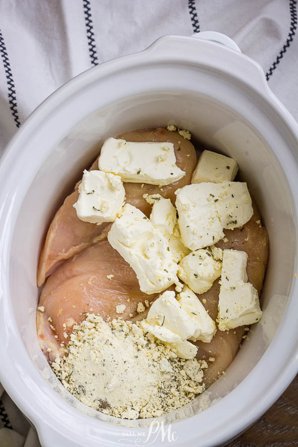 We've got another delish CrockPot recipe for y'all! 😋This Thunder Chicken  might just be our easiest mix yet—and it's SUCH a crowd-pleaser. …