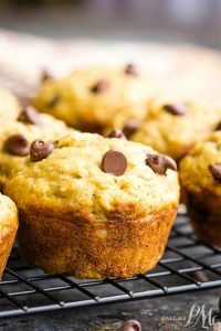 BLUE RIBBON BANANA BREAD MUFFINS