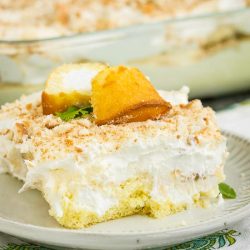 No Bake Banana Pudding Twinkie Cake