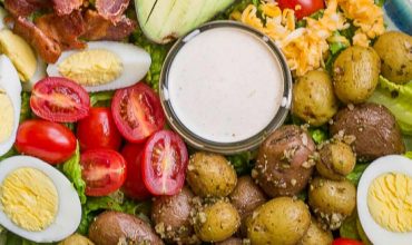 BEST COBB SALAD WITH BUTTERMILK GARLIC DRESSING BEST COBB SALAD WITH BUTTERMILK GARLIC DRESSING