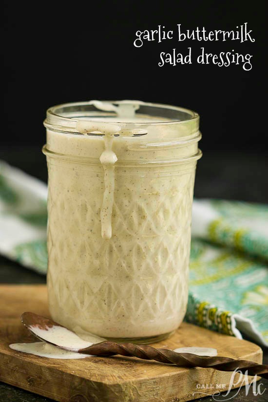 Creamy and delicious, Houston's Restaurant Buttermilk Garlic Salad Dressing recipe is super simple to make with a bold flavor. #sauce #dressing #recipe Houston's Restaurant Buttermilk Garlic Salad Dressing