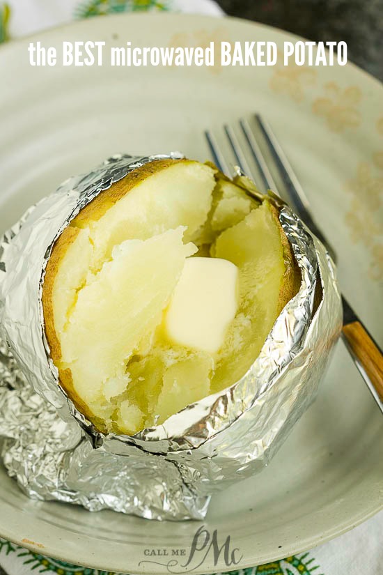 Best Microwave Baked Potato Recipe, get perfectly tender baked potatoes made in your microwave. Only one minute of prep work and topped your way! #bakedpotatoes #howto #potato #microwave #easy #recipe