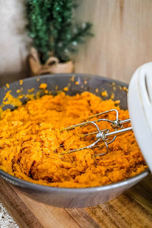 mashed sweet potatoes in bowl