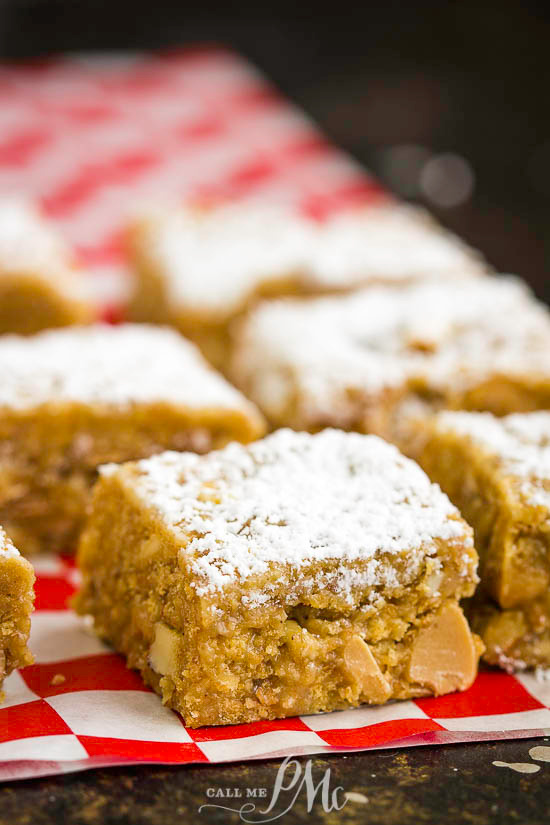 Graham Cracker Blondies are a no-bake dessert bar that's delicious and easy to make. #nobake #nocook #dessert #recipe #bars #grahamcrackers #easy Graham Cracker Blondies