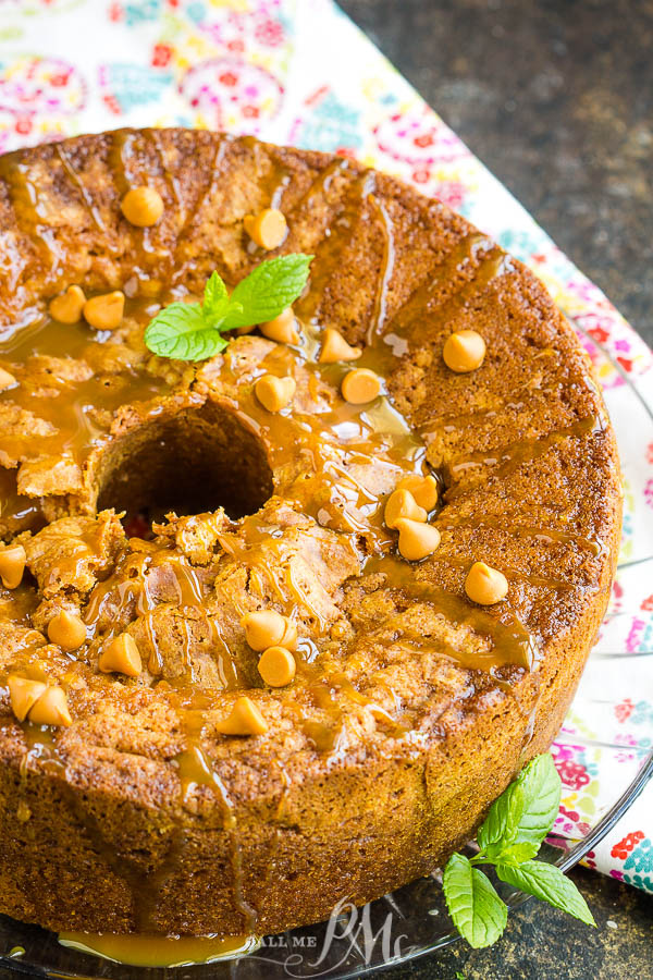 Butterbeer Pound Cake Recipe is a buttery, sweet, and tender classic pound cake recipe that's flavored with butterscotch. #cake #poundcake #poundcakepaula #dessert #recipe #moist #butterbeer #HarryPotter Butterbeer Pound Cake