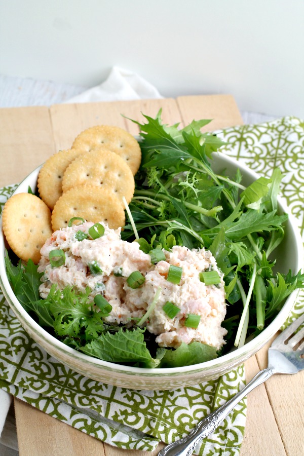 Crabmeat and Shrimp Salad Recipe is light, refreshing, versatile. This quick easy Southern seafood salad tastes has lemon & is served cold. #shrimp #crab #seafood #Southern #coldsalad #salad #lemon #recipe #lunch #sidedish