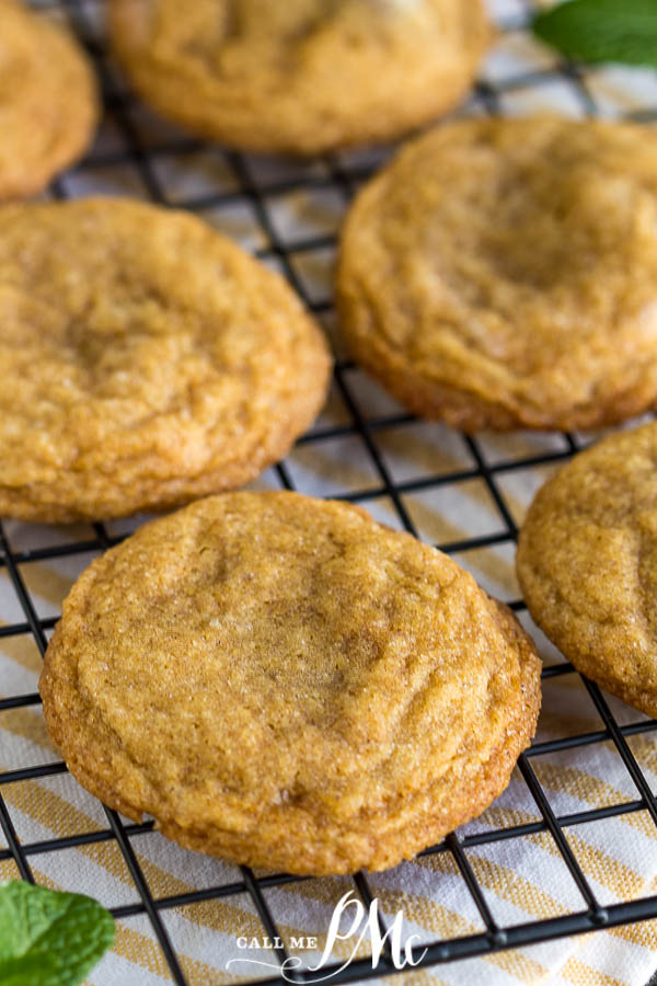 Old Fashioned Molasses Cookies are bursting with rich, warm flavor from molasses, cloves, ginger, and cinnamon. The perfect cookie for the Holiday season! #cookie #recipe #molasses #oldfashioned #ginger #cinnamon #Christmas #christmascookies #cookietray #cookieexchange Old Fashioned Molasses Cookies