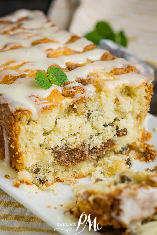 QUICK APPLE STREUSEL BREAD