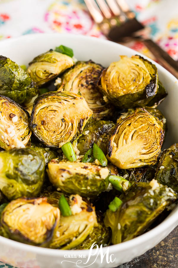 Hot Honey Brussels Sprouts Recipe is perfectly crispy on the outside, tender and soft on the inside, and coated in a lusciously sweet and spicy glaze. #honey #Brusselssprouts #vegetables #roasted #spicy #hot #recipe #callmepmc Hot Honey Brussels Sprouts