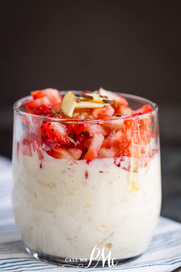 oatmeal mixture with strawberris oatmeal mixture with strawberries