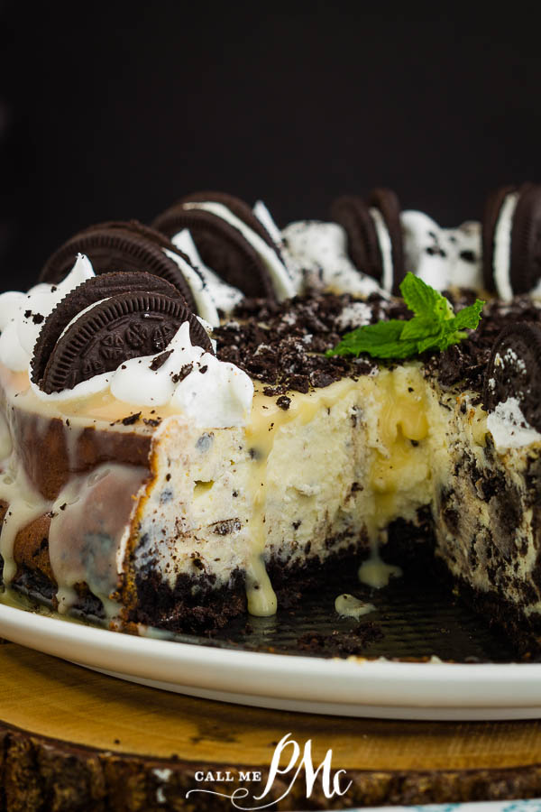 Oreo cheese cake with slice cut out Cheesecake Factory Oreo Cheesecake