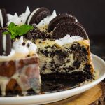 Cheesecake Factory Oreo Cheesecake recipe combines a perpetually favorite cookie and an elegant cheesecake into one sumptuous dessert! #baking #dessert #recipe #Oreo #cheesecake