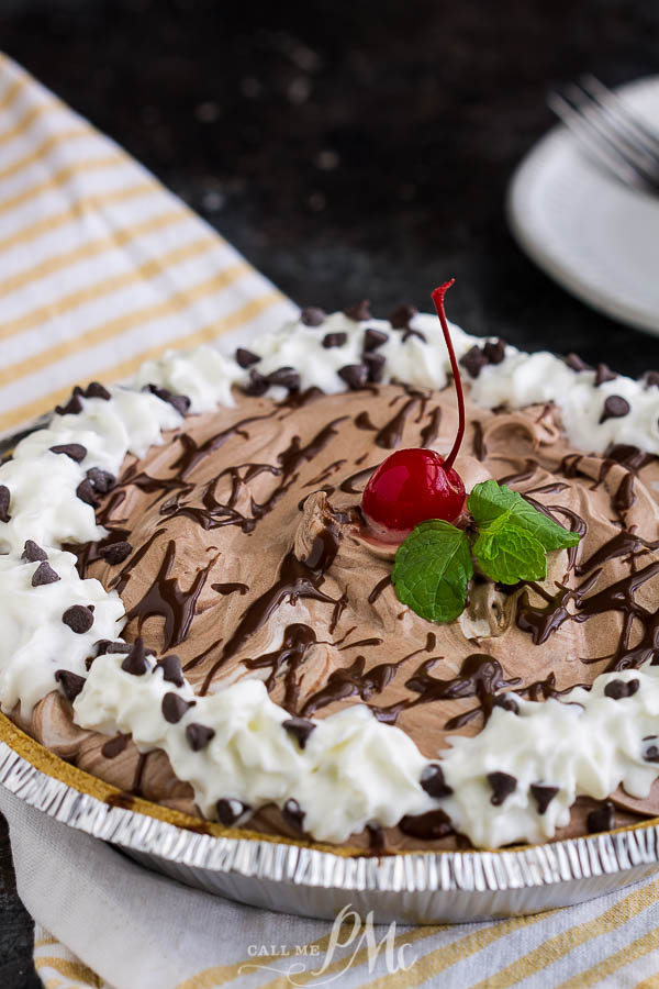 whole pie Ingredient Chocolate Mousse Pie is super easy to make and is always a crowd-pleaser. It's creamy, light, no-bake, and has no eggs, and no pudding.