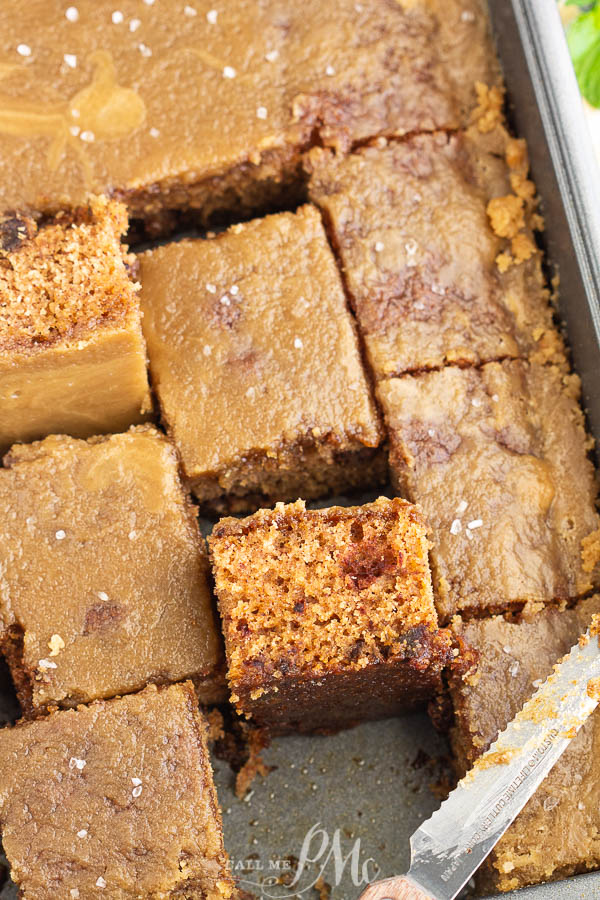 Applesauce Walnut Spice Cake