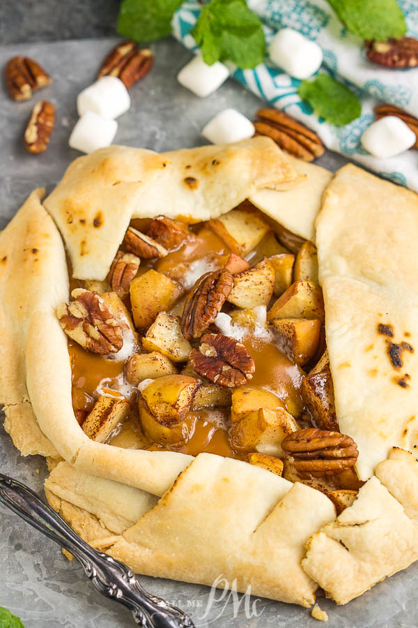 EASY APPLE GALETTE WITH PIE CRUST
