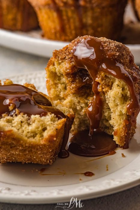 caramel filled Muffins Dulce de Leche Churro Muffins are fast, easy, and tasty. They are crispy & cinnamon-sugary on the outside, light & fluffy on the inside.