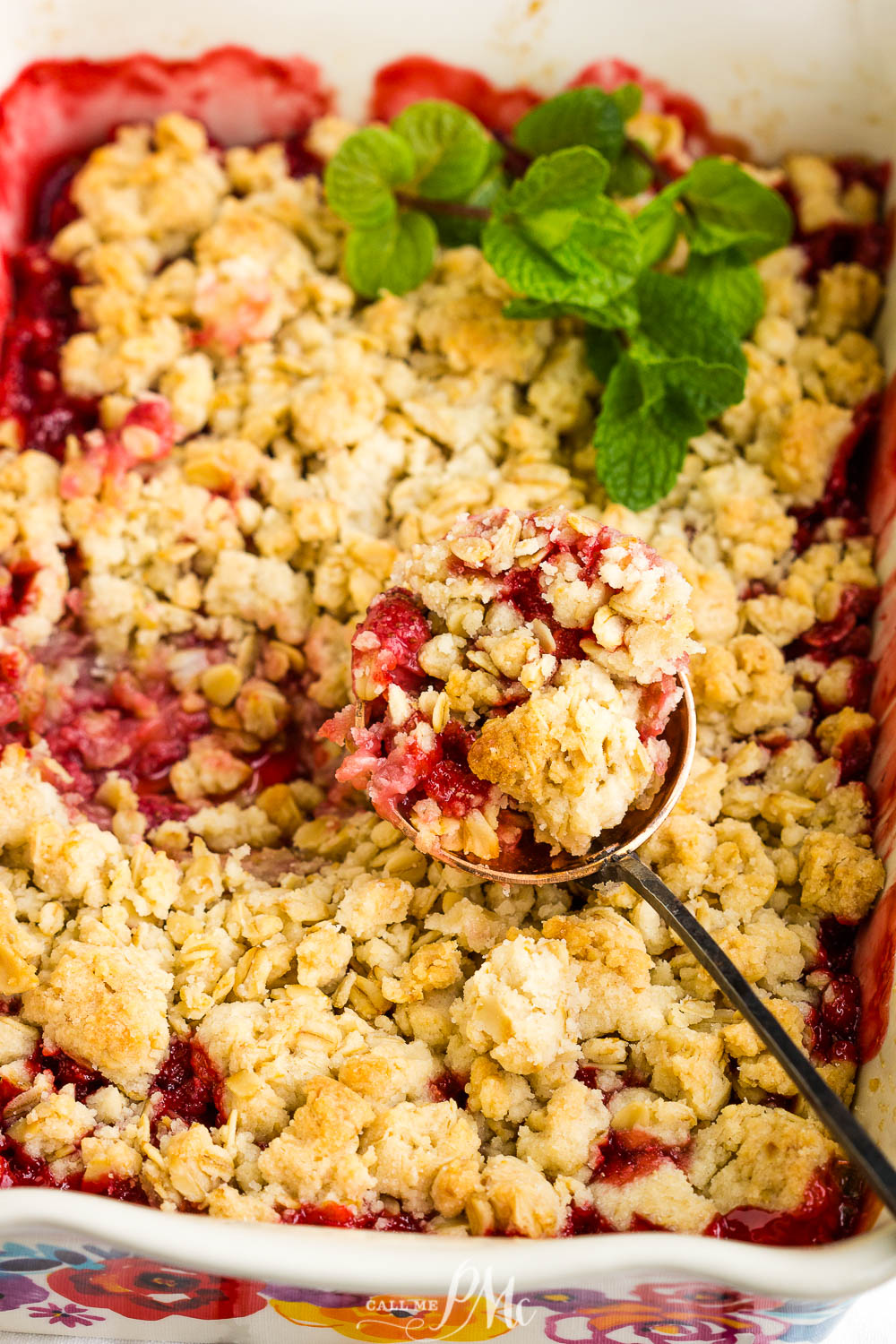 Strawberry Crisp (Crumble) with Oats