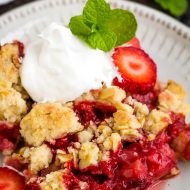 STRAWBERRY CRISP (CRUMBLE) WITH OATS