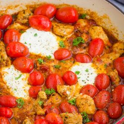 Burst Tomato Burrata Chicken - Chicken breasts or thighs with charred tomatoes & buttery, creamy burrata. 20 minute dinner recipe.