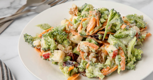 Quick and Creamy Broccoli Apple Salad Recipe