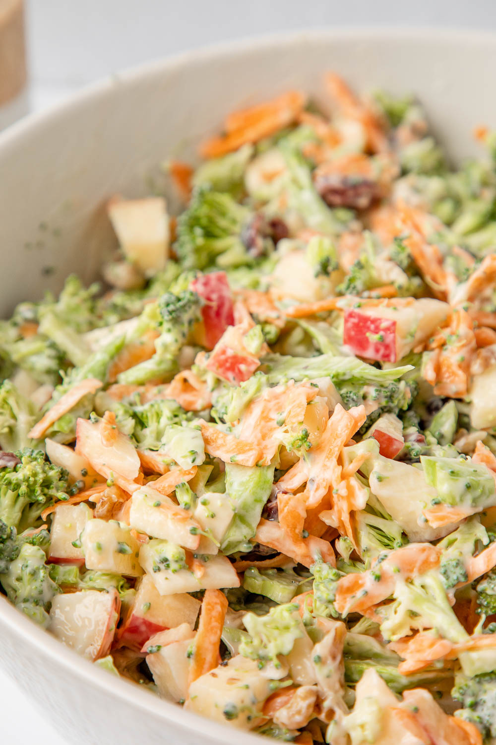 Quick and Creamy Broccoli Apple Salad Salad