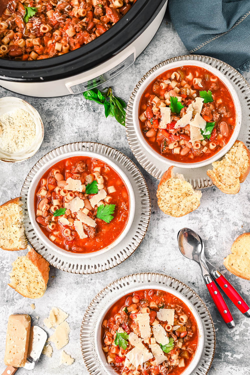 Slow Cooker Olive Garden Copycat Pasta e Fagioli Soup