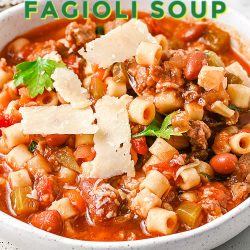 Slow Cooker Olive Garden Copycat Pasta e Fagioli Soup