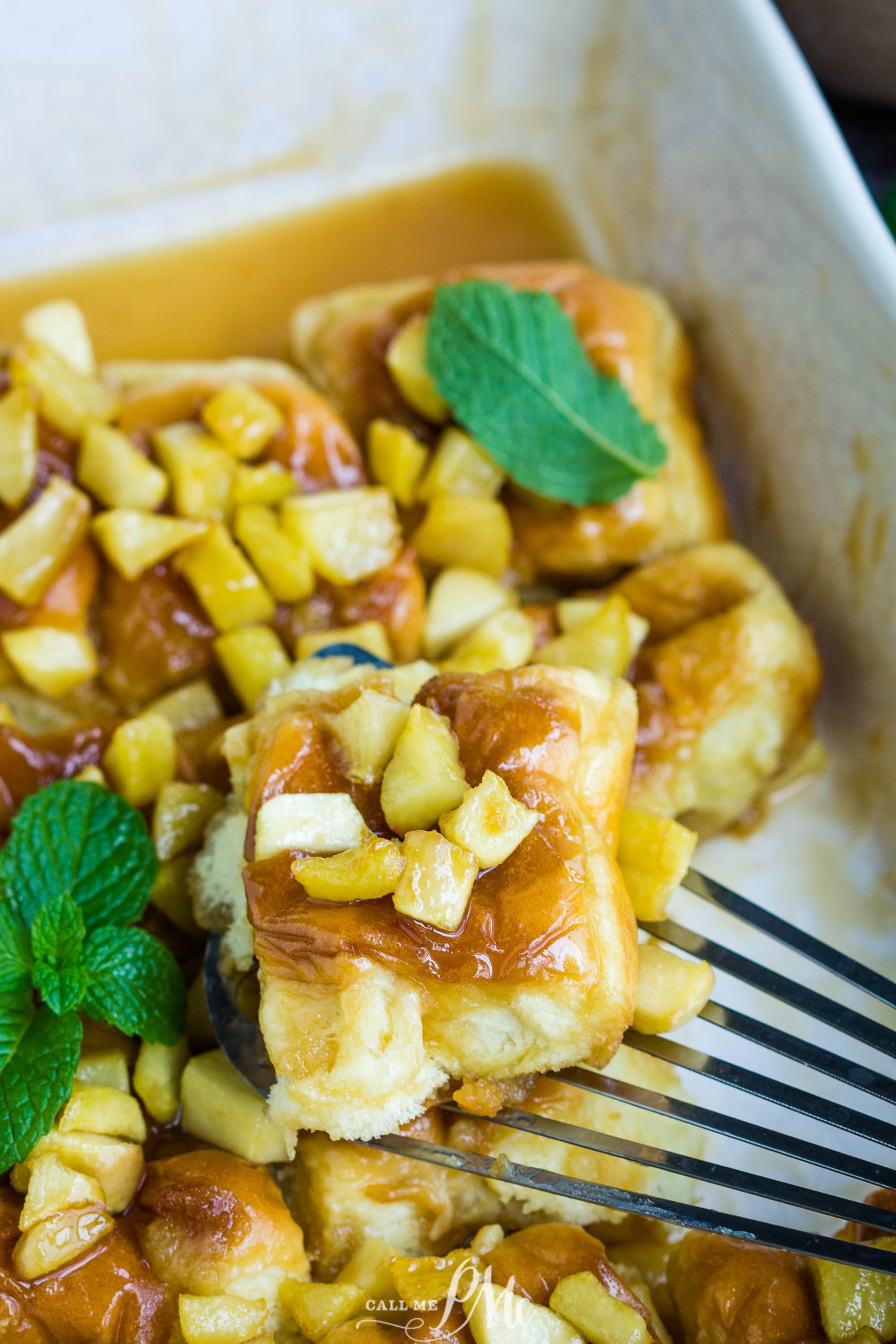 These Apple Fritter Hawaiian Rolls Sticky Buns with buttery caramel sauce is a semi-homemade recipe you can make in 30 minutes. #dessert #breakfast #recipes Apple Fritter Hawaiian Rolls Sticky Buns