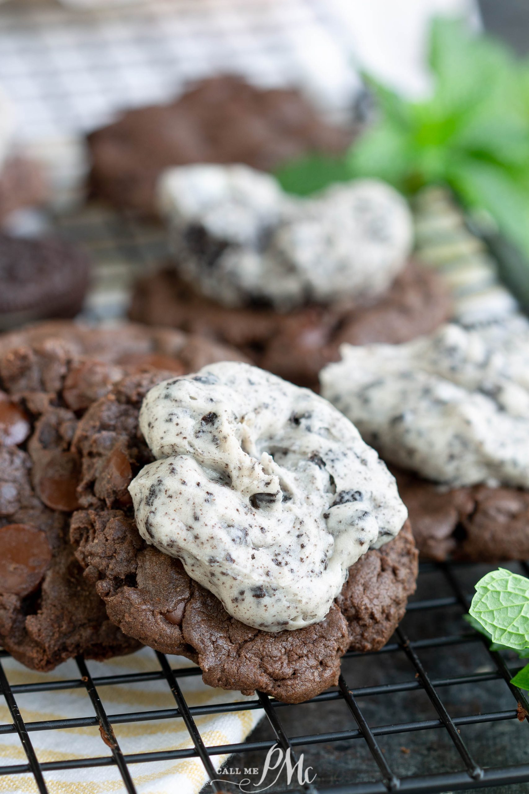 Fudge Cookies with Oreo Frosting (chocolate cake mix cookies) chocolate biscuit