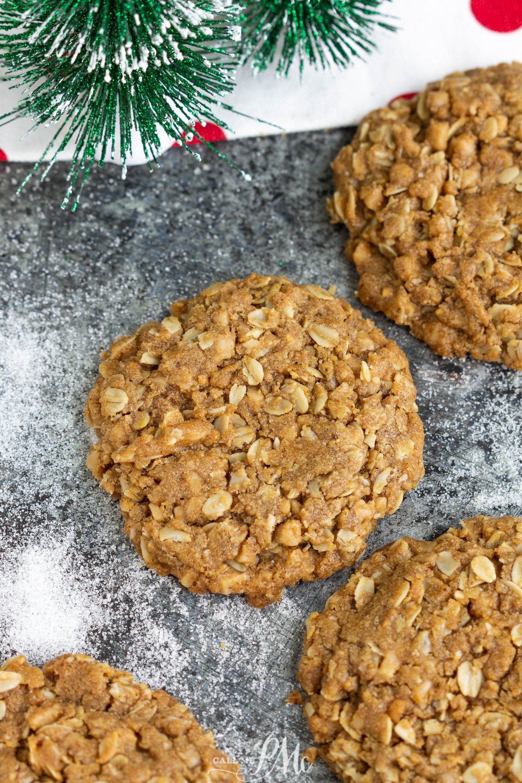 Biscoff Oatmeal Toffee Crunch Cookies