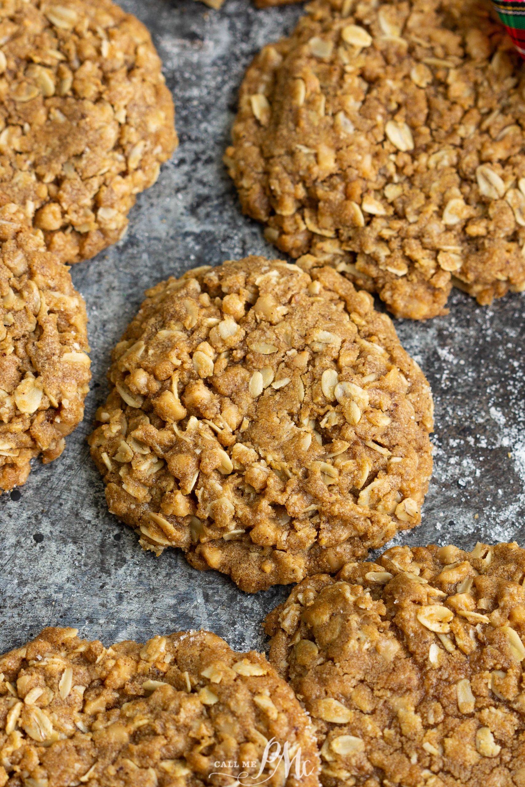 Biscoff Oatmeal Toffee Crunch Cookies biscuits