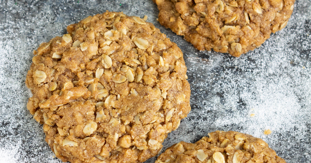 Biscoff Oatmeal Toffee Crunch Cookies