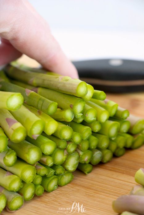 trim asparagus