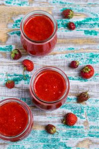 FRESH STRAWBERRY SAUCE