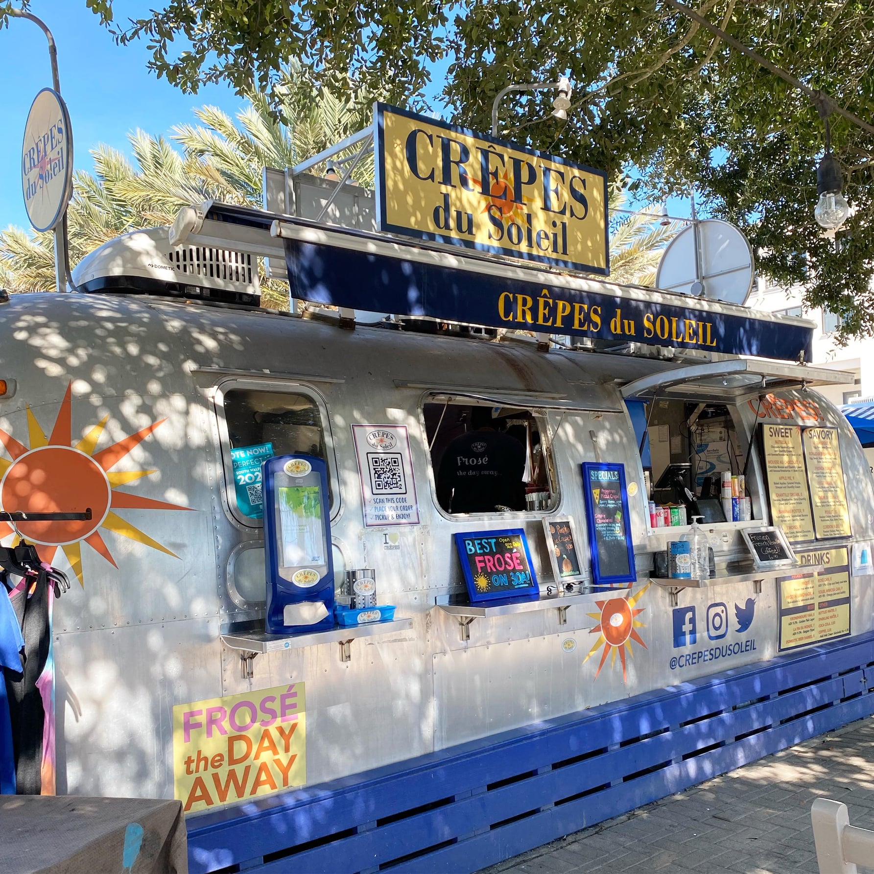 Crepes du Soleil airstream food truck