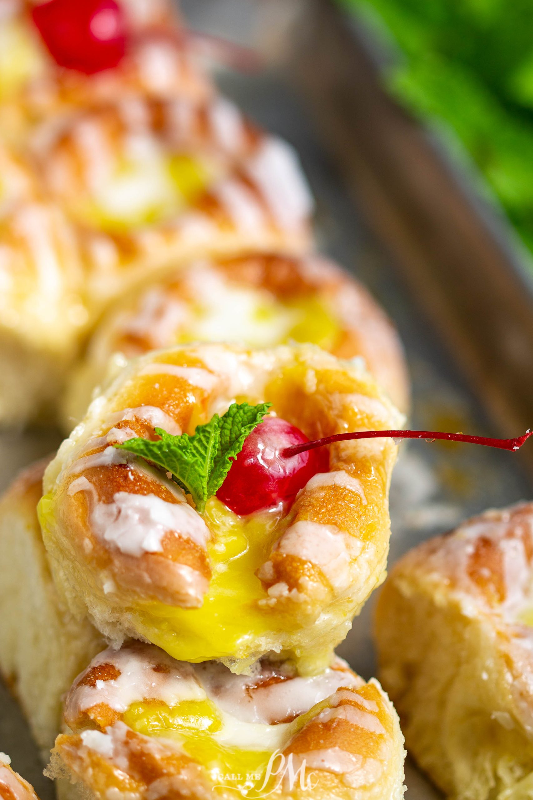 Lemon Curd Filled Hawaiian Rolls