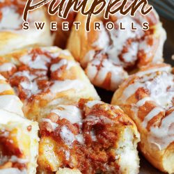 Sweet rolls stuffed with pumpkin.