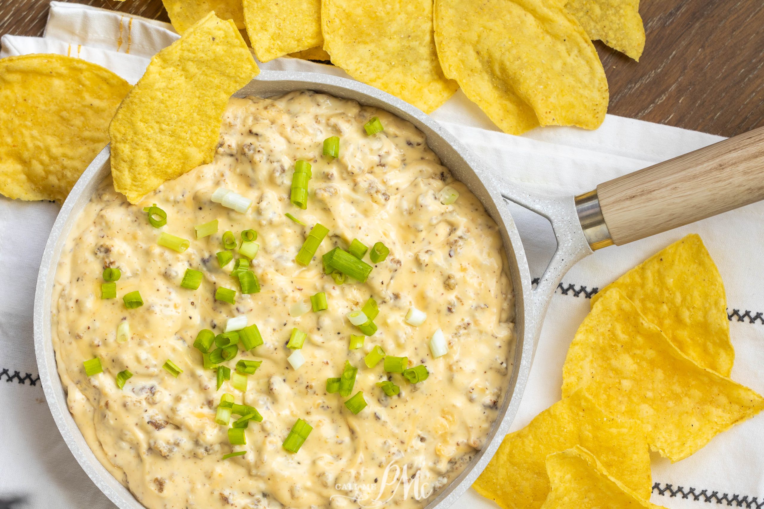 Better Hissy Fit Dip in a pan with chips.
