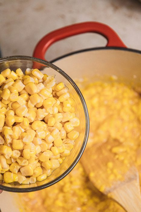 Corn on the cob in a bowl.