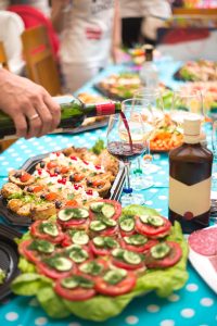 Potluck etiquette for guests and hosts